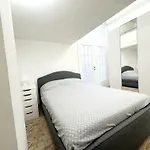 Foro C Apartment *